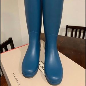BRAND NEW- Hunter Boots sz 8